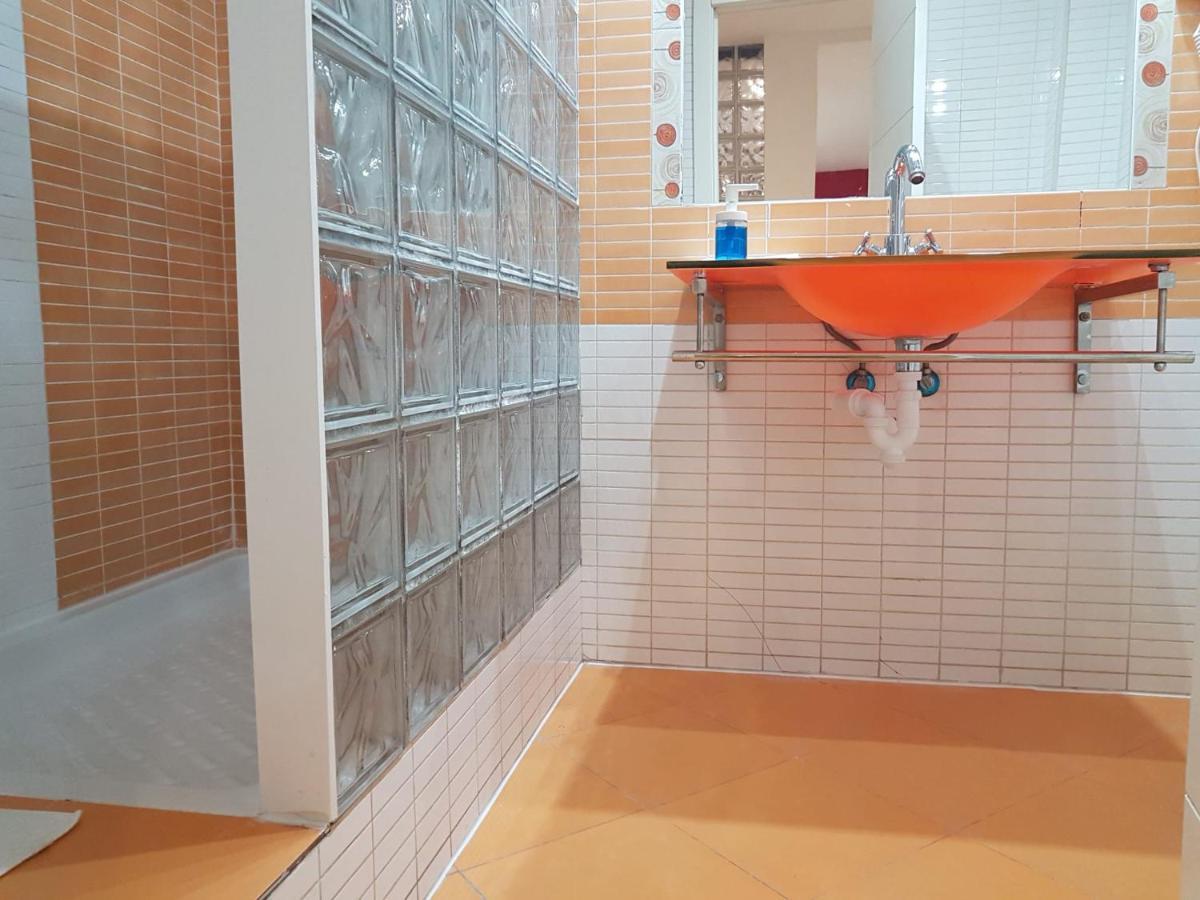 Estudios Cascorro Rastro Madrid Bagian luar foto