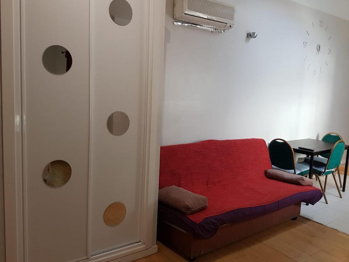 Estudios Cascorro Rastro Madrid Bagian luar foto